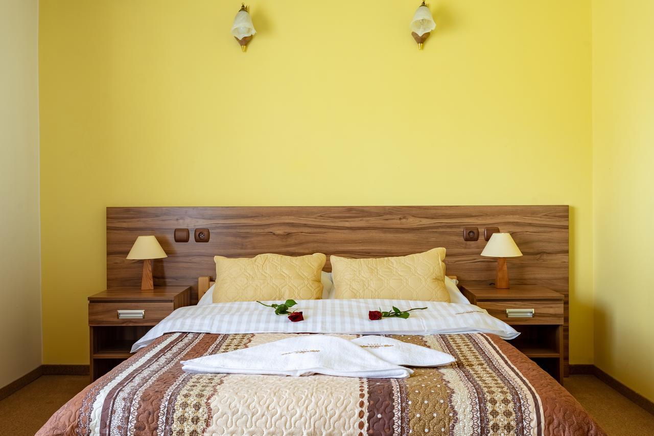 Hotel Goralski Raj Nowy Targ Exterior photo